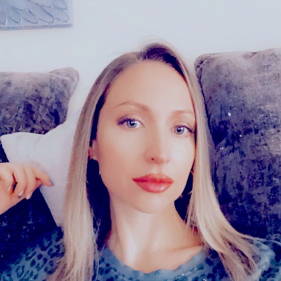 Meet your Posher, Meghan - Picture 11 of 13